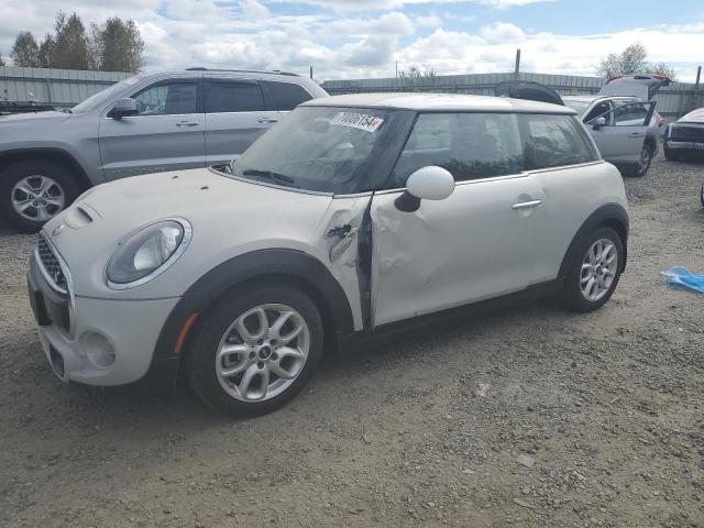 MINI COOPER S 2016 with VIN WMWXP7C5XG2C60821 - Photo from auction