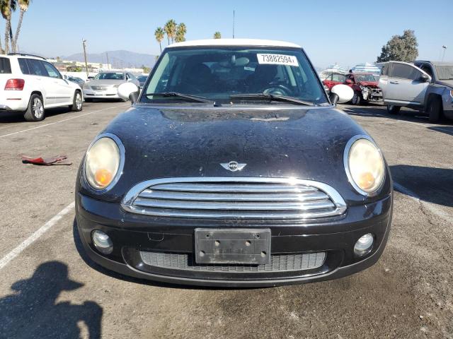 Photo 5 from auction – 2010 MINI COOPER with VIN WMWMF3C56ATZ67136