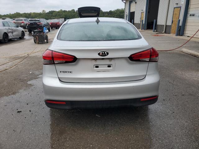 Photo 6 from auction – 2018 KIA FORTE LX with VIN 3KPFK4A70JE277893