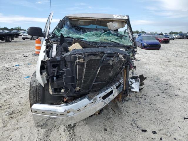 Photo 5 from auction – 2004 CHEVROLET SILVERADO with VIN 2GCEC19V941155772