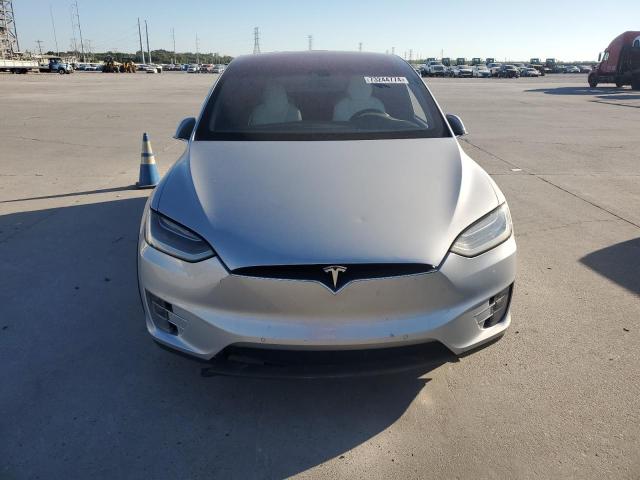 Photo 5 from auction – 2016 TESLA MODEL X with VIN 5YJXCBE26GF008823