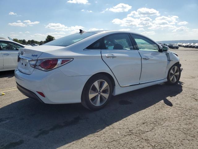 Photo 3 from auction – 2011 HYUNDAI SONATA HYB with VIN KMHEC4A42BA010916
