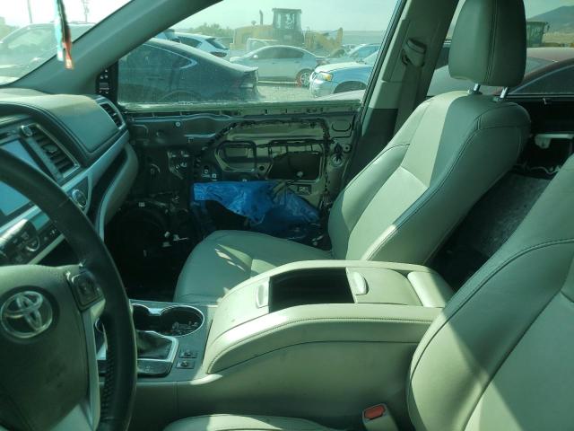 Photo 8 from auction – 2016 TOYOTA HIGHLANDER with VIN 5TDJKRFH5GS325556