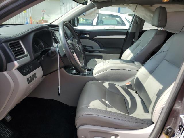 Photo 7 from auction – 2018 TOYOTA HIGHLANDER with VIN 5TDJZRFH3JS496910