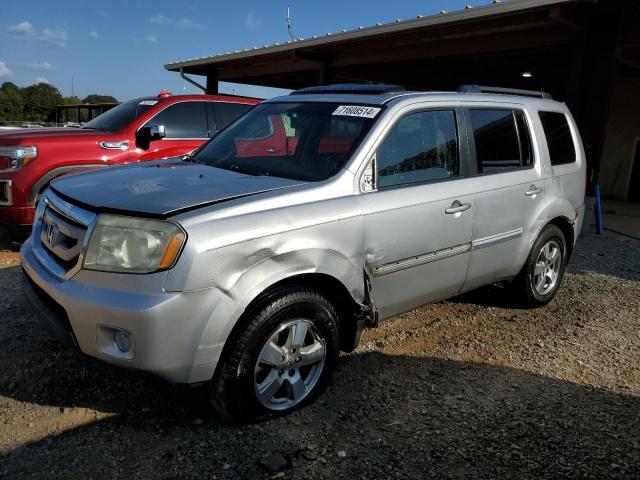 HONDA PILOT EXL 2011 with VIN 5FNYF3H54BB028391 - Photo from auction