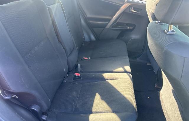 Photo 6 from auction – 2018 TOYOTA RAV4 LE with VIN 2T3BFREVXJW707944