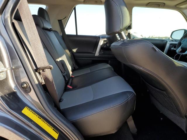 Photo 11 from auction – 2022 TOYOTA 4RUNNER SR with VIN JTEFU5JR4N5270606