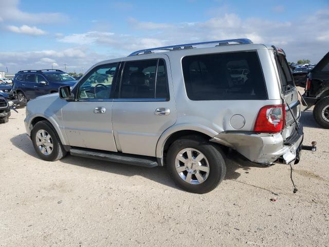 Photo 2 from auction – 2005 LINCOLN NAVIGATOR with VIN 5LMFU27545LJ19440