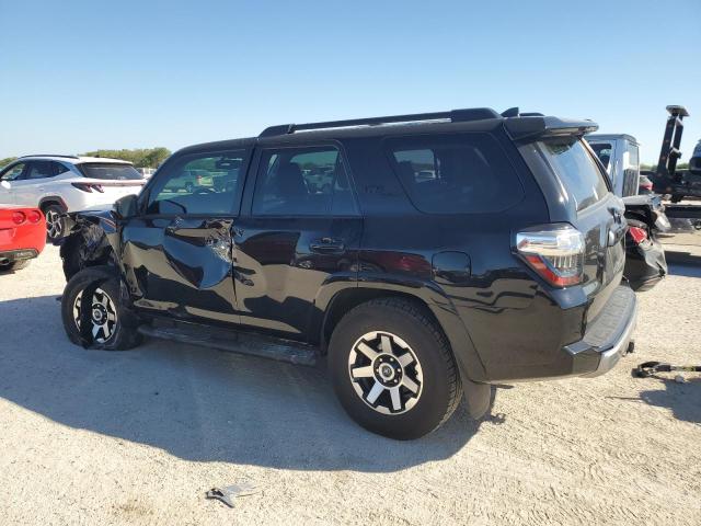Photo 2 from auction – 2019 TOYOTA 4RUNNER SR with VIN JTEBU5JR2K5707433
