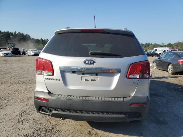 Photo 6 from auction – 2013 KIA SORENTO EX with VIN 5XYKUDA64DG416334