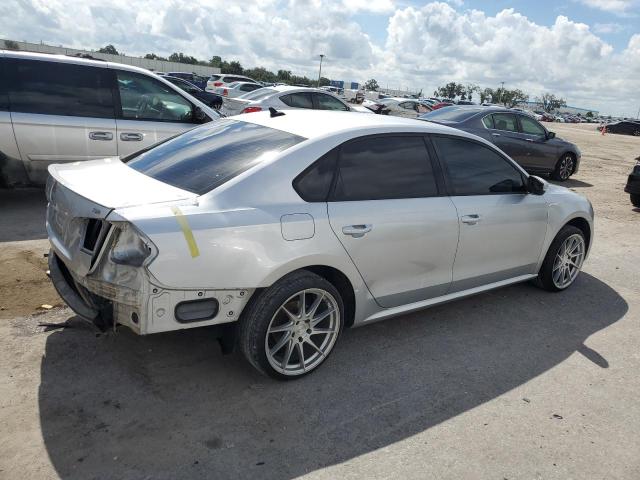 Photo 3 from auction – 2015 VOLKSWAGEN PASSAT S with VIN 1VWAT7A30FC033288