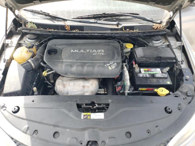 Photo 11 from auction – 2015 CHRYSLER 200 LIMITE with VIN 1C3CCCAB4FN657065