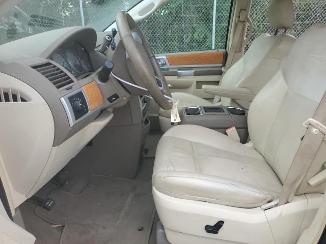 Photo 7 from auction – 2010 CHRYSLER TOWN & COU with VIN 2A4RR6DX6AR141812