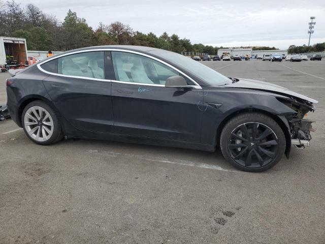 Photo 4 from auction – 2018 TESLA MODEL 3 with VIN 5YJ3E1EB0JF170750