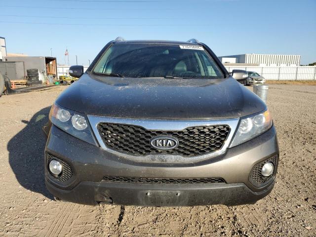 Photo 5 from auction – 2013 KIA SORENTO EX with VIN 5XYKUDA29DG330045