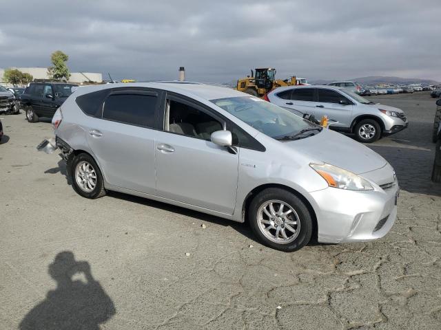 Photo 4 from auction – 2014 TOYOTA PRIUS V with VIN JTDZN3EU2E3317628