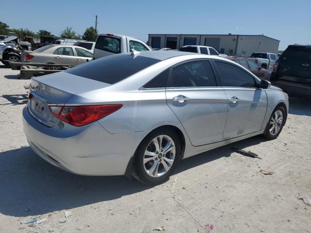 Photo 3 from auction – 2011 HYUNDAI SONATA SE with VIN 5NPEC4AC6BH182273