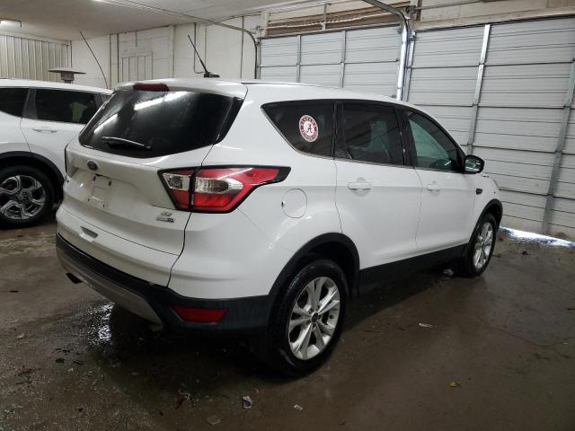 Photo 3 from auction – 2017 FORD ESCAPE SE with VIN 1FMCU9GD4HUB83000