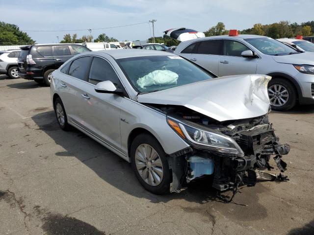 Photo 4 from auction – 2017 HYUNDAI SONATA HYB with VIN KMHE24L15HA043536