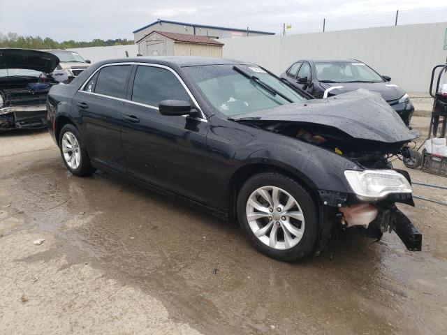 Photo 4 from auction – 2015 CHRYSLER 300 LIMITE with VIN 2C3CCAAG3FH898544