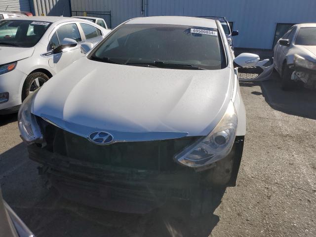 Photo 5 from auction – 2013 HYUNDAI SONATA HYB with VIN KMHEC4A48DA087504