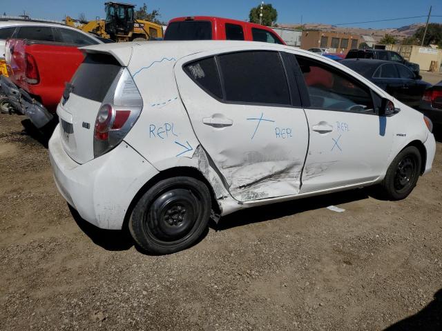 Photo 3 from auction – 2012 TOYOTA PRIUS C with VIN JTDKDTB34C1505009