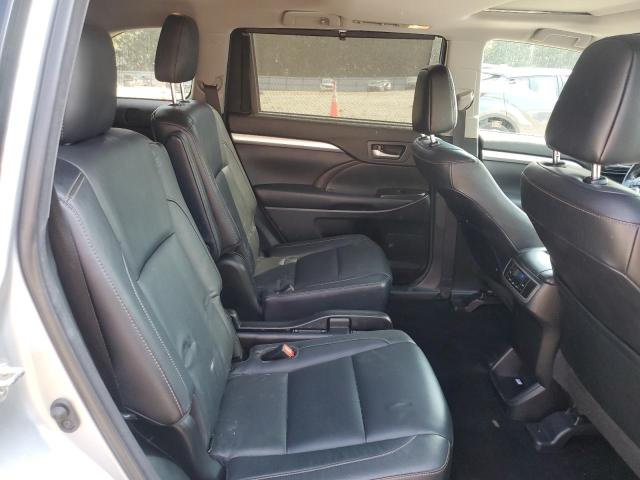 Foto 11 de la subasta – 2017 TOYOTA HIGHLANDER con VIN 5TDJZRFH5HS520991