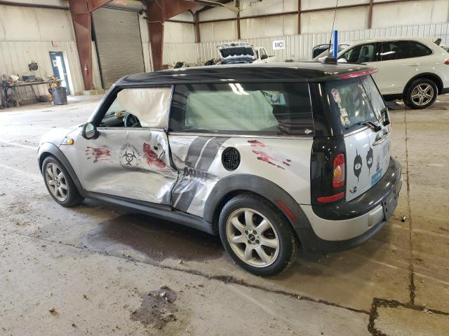 Photo 2 from auction – 2010 MINI COOPER CLU with VIN WMWML3C54ATX38382