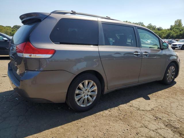 Photo 3 from auction – 2011 TOYOTA SIENNA XLE with VIN 5TDDK3DC8BS019638