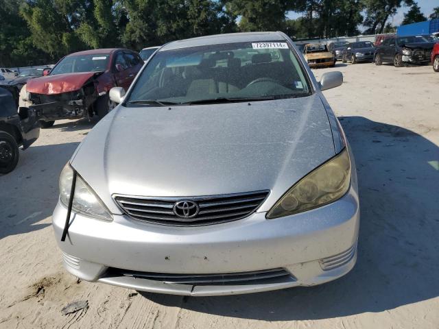 Photo 5 from auction – 2005 TOYOTA CAMRY LE with VIN 4T1BE30K15U099551