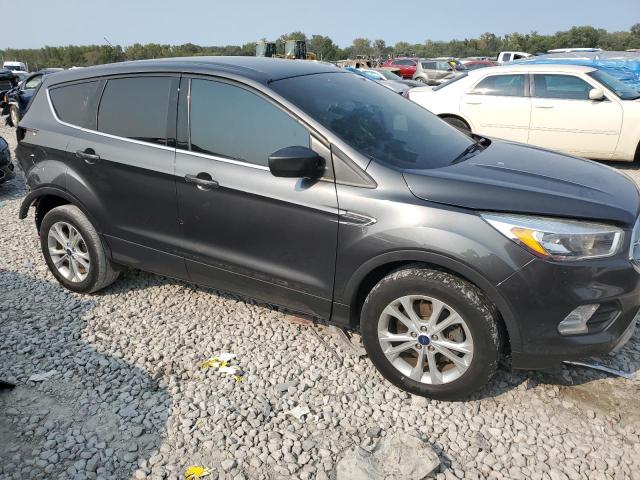 Photo 4 from auction – 2017 FORD ESCAPE SE with VIN 1FMCU9GD5HUE37748