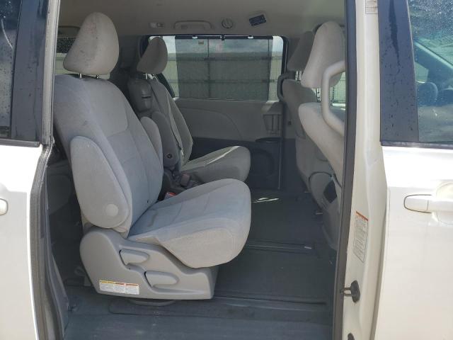 Photo 11 from auction – 2015 TOYOTA SIENNA LE with VIN 5TDKK3DC0FS657704