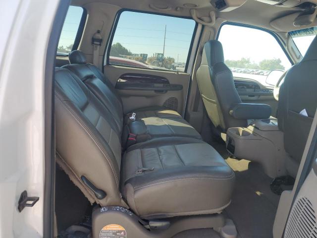 Photo 11 from auction – 2004 FORD EXCURSION with VIN 1FMSU45P24EC47888
