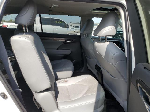 Photo 10 from auction – 2021 TOYOTA HIGHLANDER with VIN 5TDDZRBH4MS074703
