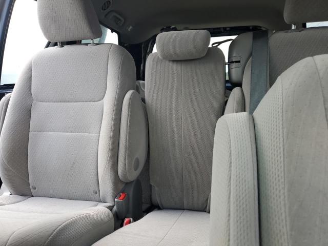 Photo 10 from auction – 2017 TOYOTA SIENNA LE with VIN 5TDKZ3DCXHS868004