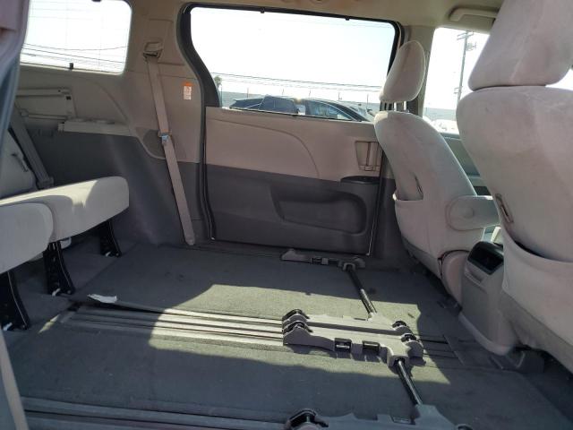 Photo 11 from auction – 2015 TOYOTA SIENNA LE with VIN 5TDKK3DC1FS641267