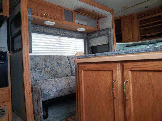Photo 5 from auction – 2004 WINNEBAGO MINNIE with VIN 1FDXE45S63HB94293