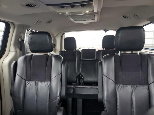 Photo 10 from auction – 2015 CHRYSLER TOWN & COU with VIN 2C4RC1GG2FR506113