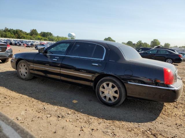 Photo 2 from auction – 2011 LINCOLN TOWN CAR E with VIN 2LNBL8EV6BX761893