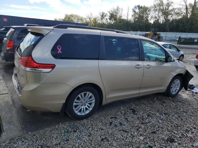 Photo 3 from auction – 2013 TOYOTA SIENNA XLE with VIN 5TDYK3DC4DS398495