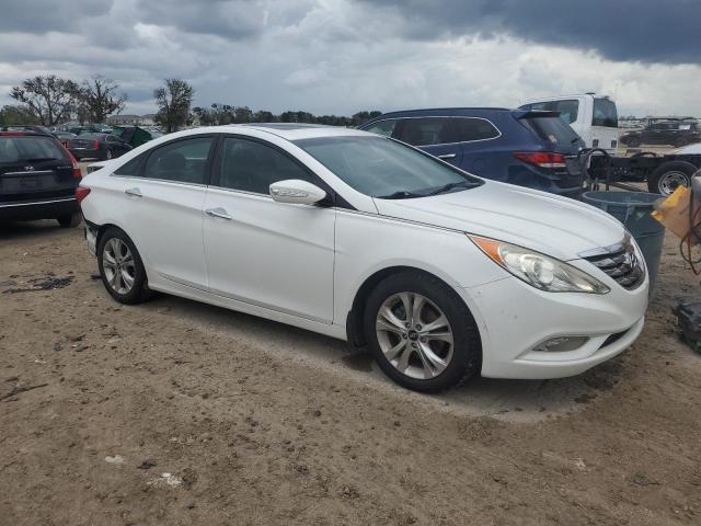 Photo 4 from auction – 2011 HYUNDAI SONATA SE with VIN 5NPEC4ABXBH308755