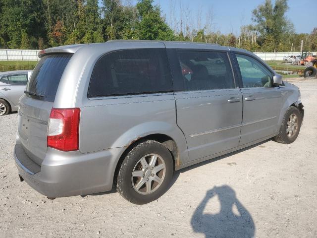 Photo 3 from auction – 2013 CHRYSLER TOWN & COU with VIN 2C4RC1BG4DR547749