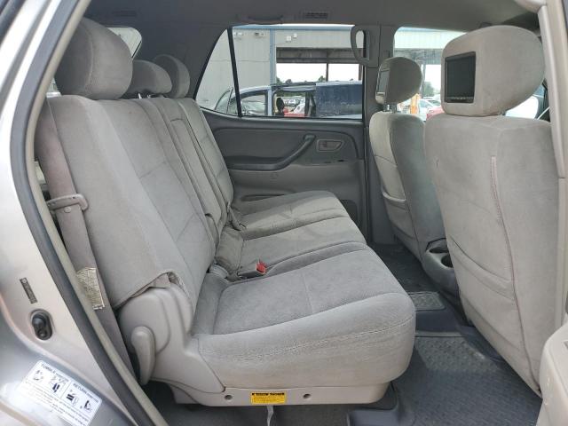 Photo 11 from auction – 2005 TOYOTA SEQUOIA SR with VIN 5TDBT44A85S240900