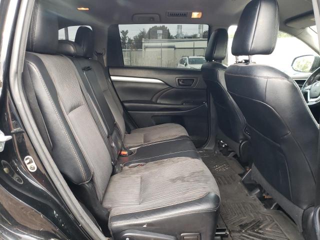 Photo 11 from auction – 2016 TOYOTA HIGHLANDER with VIN 5TDBKRFHXGS302603