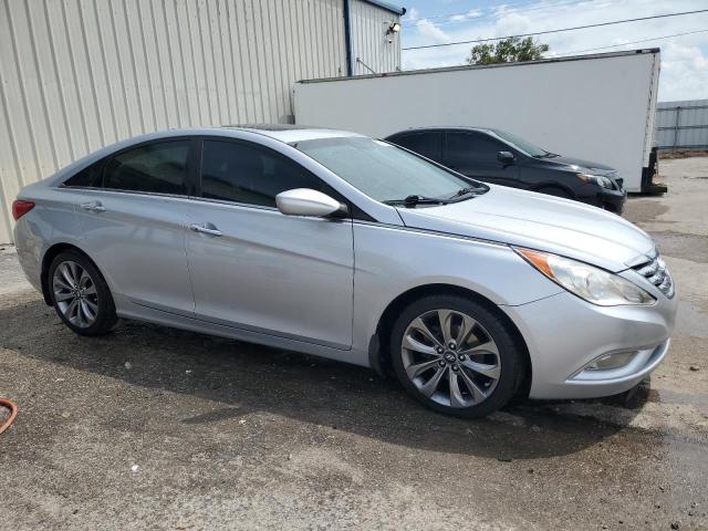 Photo 4 from auction – 2011 HYUNDAI SONATA SE with VIN 5NPEC4AC6BH061095