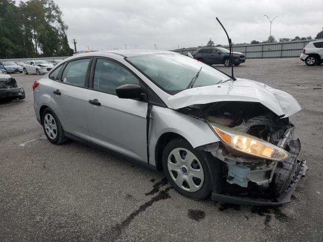 Photo 4 from auction – 2016 FORD FOCUS S with VIN 1FADP3E26GL335688
