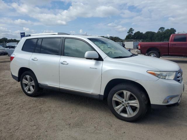 Photo 4 from auction – 2013 TOYOTA HIGHLANDER with VIN 5TDDK3EH1DS185268