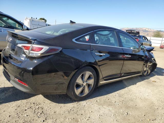 Photo 3 from auction – 2017 HYUNDAI SONATA PLU with VIN KMHE54L22HA049214