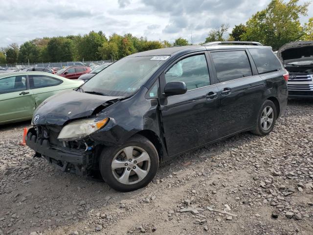 TOYOTA SIENNA LE 2015 with VIN 5TDKK3DC4FS581646 - Photo from auction