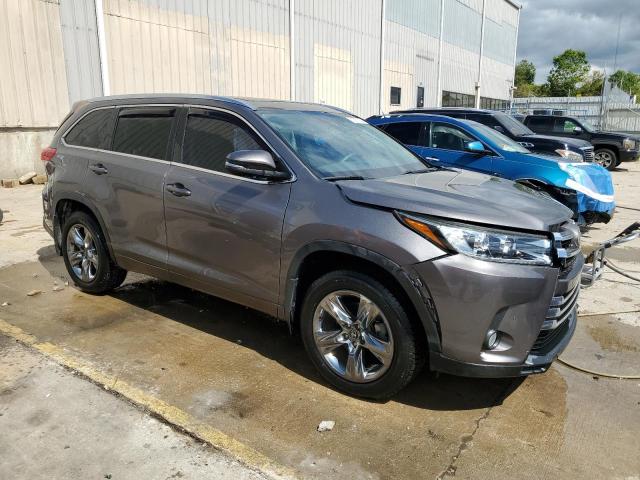 Photo 4 from auction – 2017 TOYOTA HIGHLANDER with VIN 5TDDZRFH5HS484152